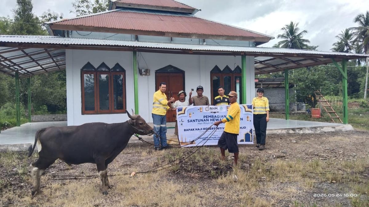 PT Nusa Halmahera Minerals Salurkan Bantuan Hewan Kurban Untuk Masyarakat Lingkar Tambang