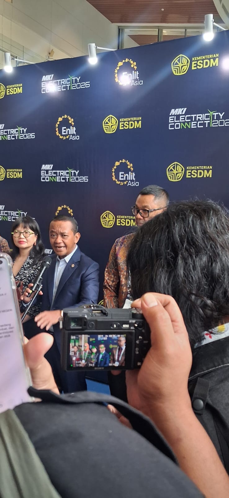 Bahlil Tegaskan Persetujuan RKAB Tiga Anak Usaha Bayan Tak Terkait Akuisisi Haji Isam