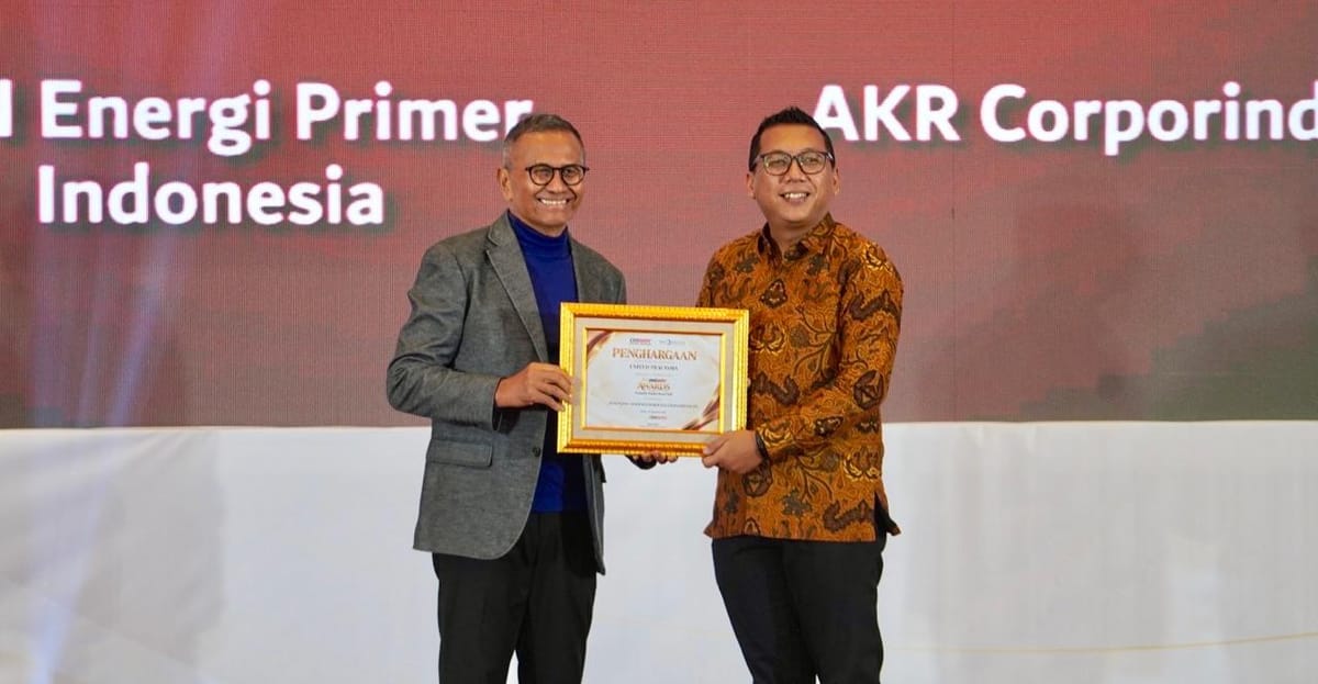 United Tractors dan PAMA Raih Penghargaan Trusted & Popular Brand 2026