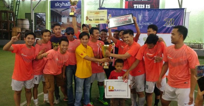 PTBA Keluar Sebagai Juara 1 Turnamen Futsal Mining & Energi Cup 2016
