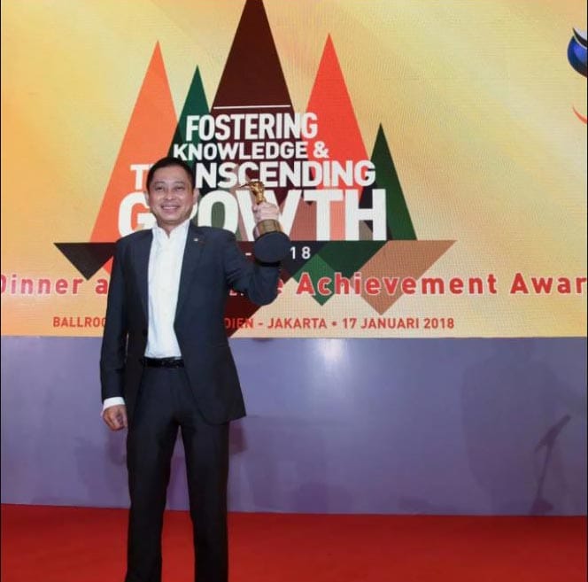 Jonan Terima Lifetime Achievement Award