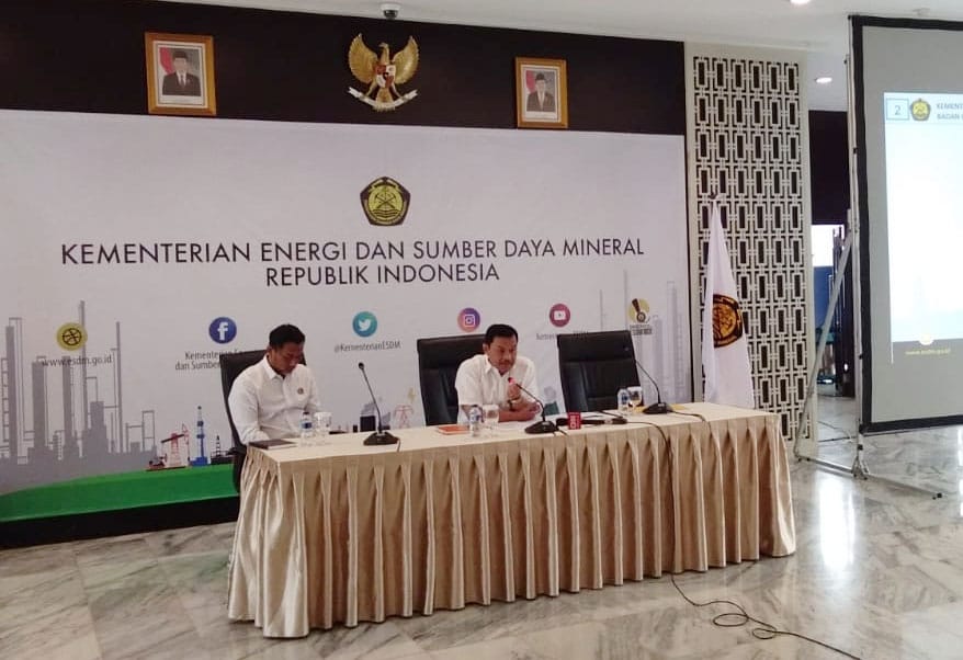ESDM: Soputan Meletus, Hindari Awan Panas Sejauh 6,5 KM