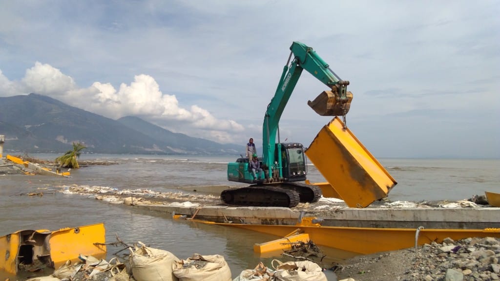 Kerap Diteror Buaya, Evakuasi Jembatan Kuning Palu Capai 50 Persen