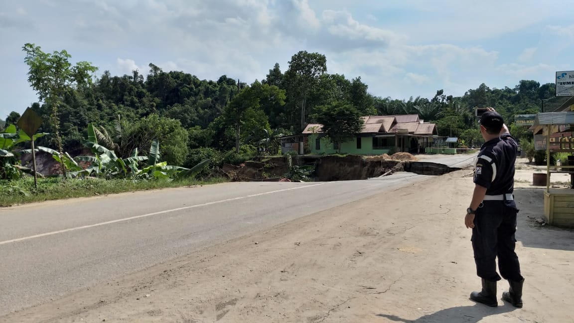 Jatam: Anak Usaha Toba Bara Penyebab Rumah Amblas di Kukar