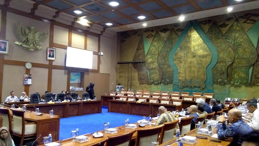 Komisi VII DPR Meminta Cabut Izin Ekspor Gunung Bintan Abadi dan Tanjung Air Berani