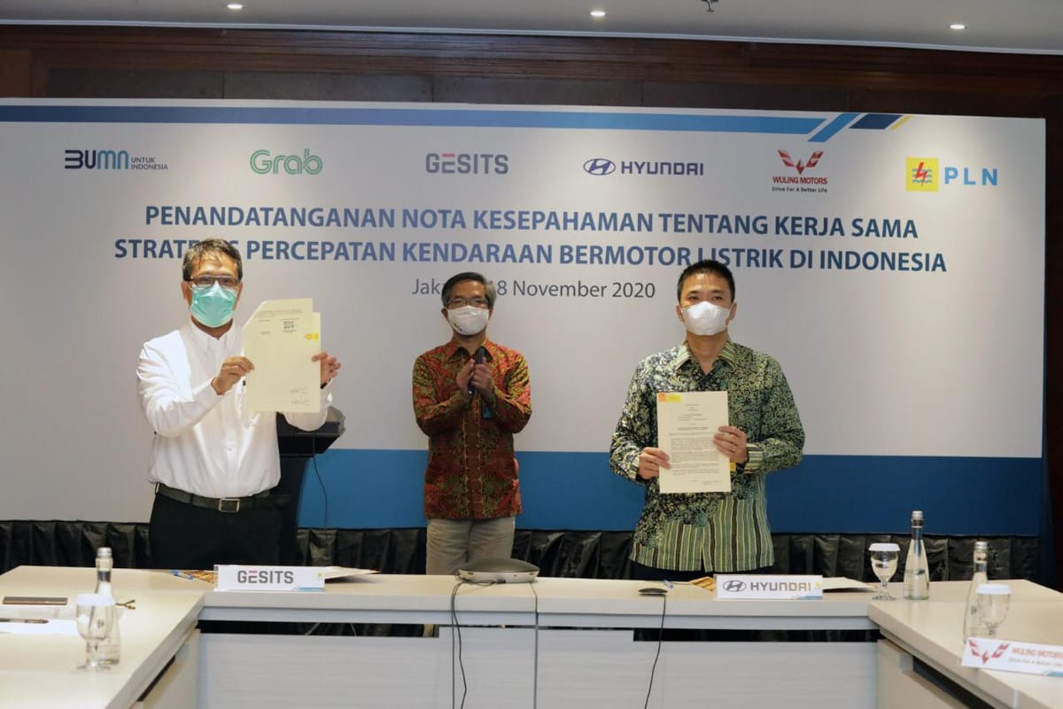 PLN Teken Nota Kesepahaman Dengan Mitra Kendaraan Listrik