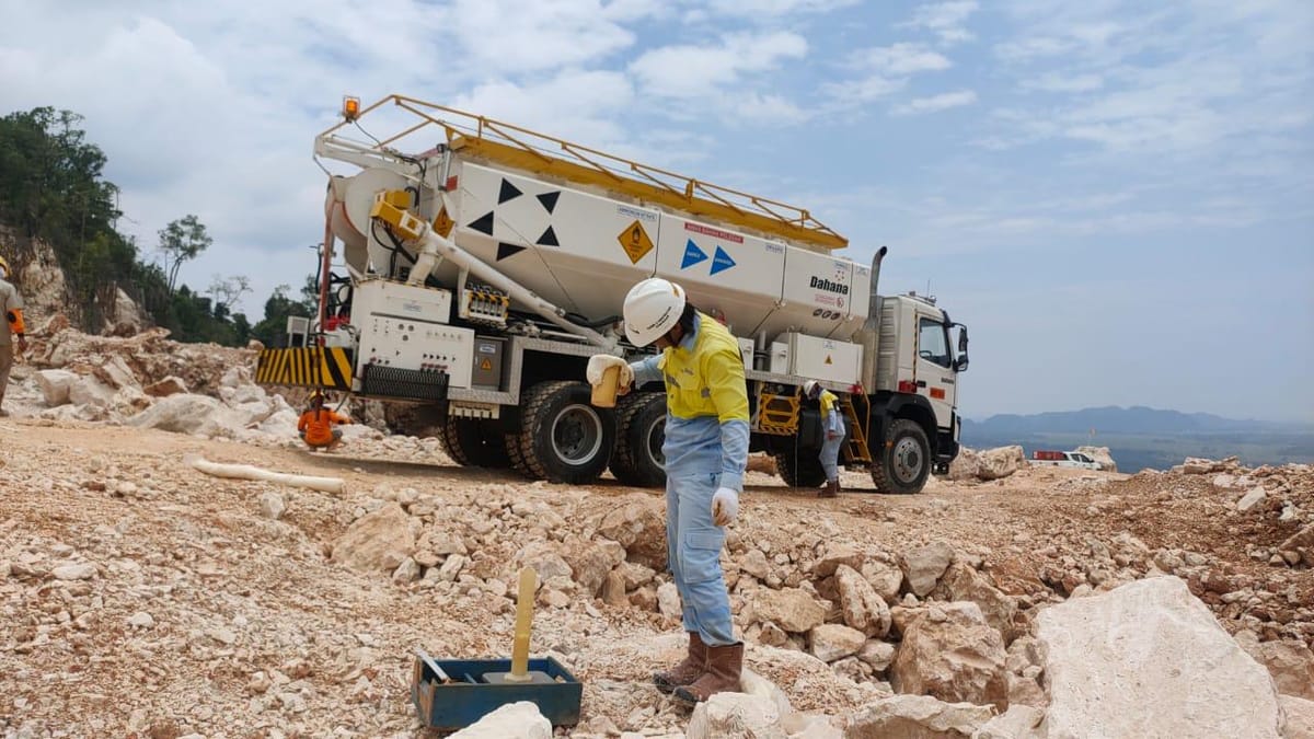 Dawagel, Solusi Peledakan Batuan Stuktur Kompleks