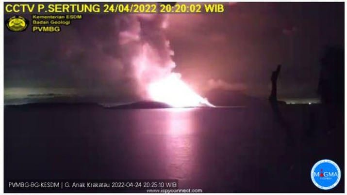 Level Siaga, Pemerintah Himbau Warga Jauhi Radius 5 Km Gunung Anak Krakatau