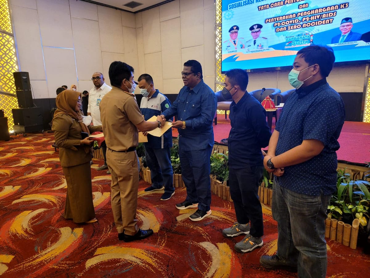 PT Adhi Kartiko Pratama Sukses Raih Penghargaan K3 2022 Dari Kemenaker