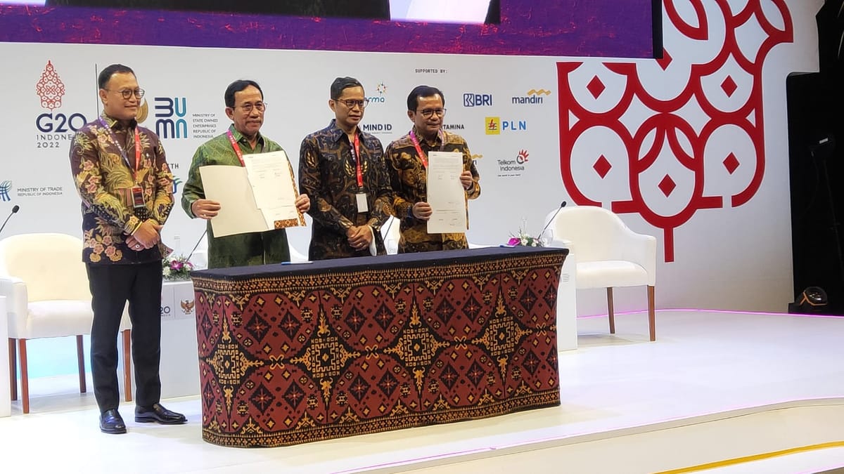 Tekan Emisi Karbon, PTBA Kembangkan PLTS di Area Pabrik SIG