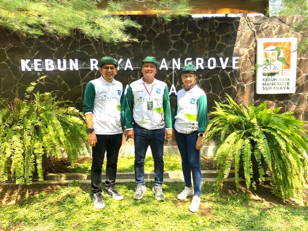 Gandeng Pemkot Surabaya, United Tractors Resmikan Kebun Raya Mangrove Pertama di Indonesia 