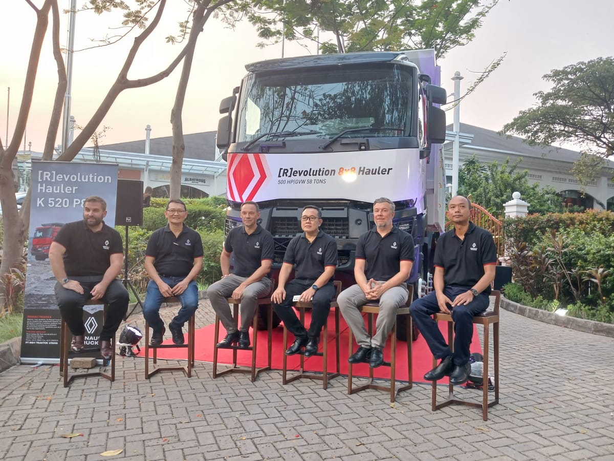 Indo Traktor Utama Dan Renault Trucks Rilis Truk Tangguh K500 8x8