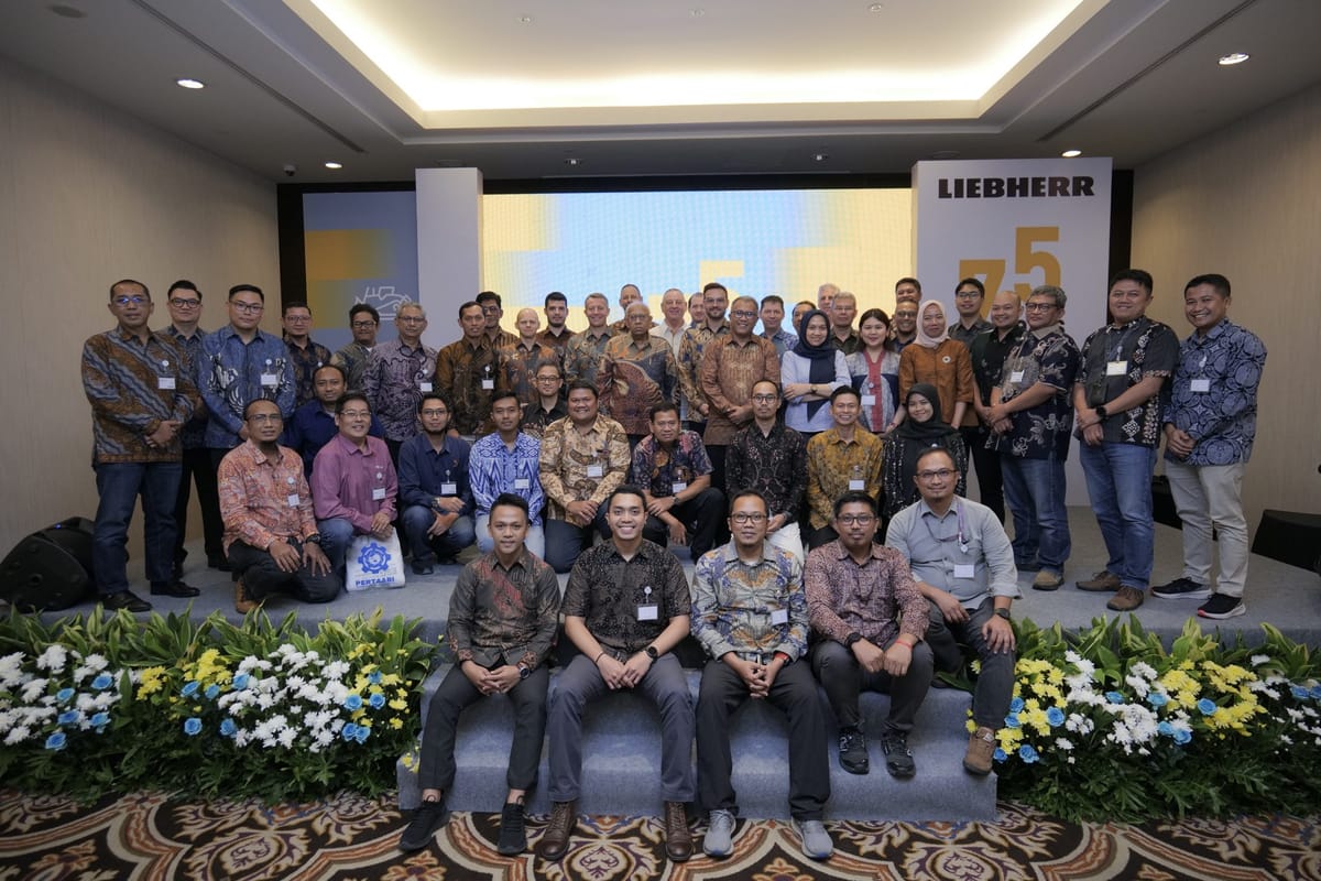 Perayaan HUT Ke-75, Liebherr Perkenalkan Produk Baru Ekskavator R 9300 dan Dozer PR 776