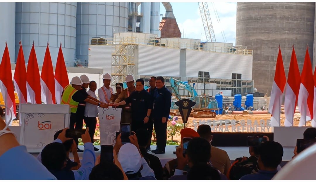 Presiden Joko Widodo Resmikan Injeksi Perdana Bijih Bauksit Di SGAR Mempawah