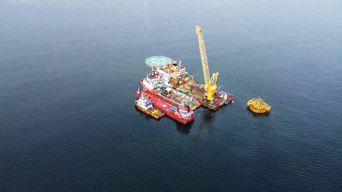 Dengan "Gurita Emas", PHKT Sukses Gantikan Selang Bawah Laut Di Terminal Santan