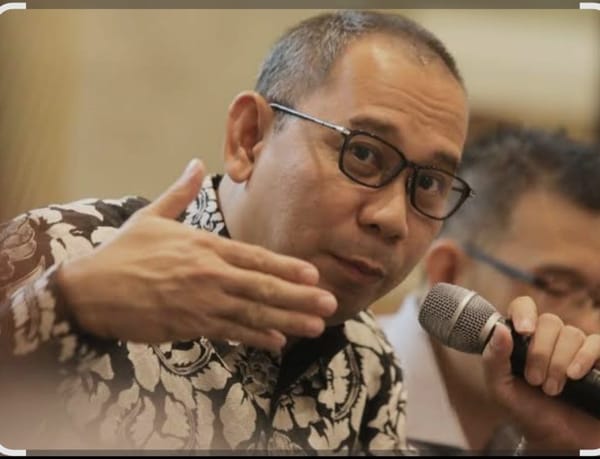 Geopolitik Global Tidak Menentu Dongkrak Harga Emas Menuju Rekor Baru