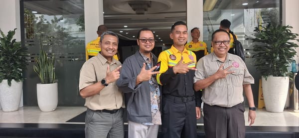 Dirjen Minerba Tri Winarno Resmi Lepas Tim Garuda Mine Rescue ke Ajang Kompetisi di Zimbabwe