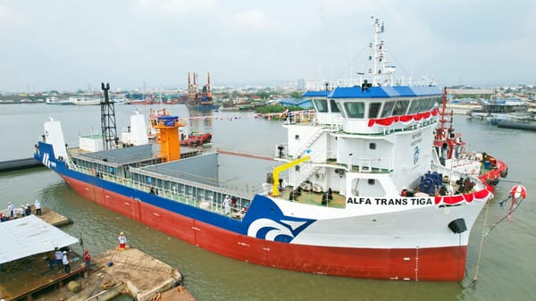 Perkuat Logistik Indonesia Timur, Alfa Trans Raya Luncurkan Container Vessel Kapasitas Terbesar