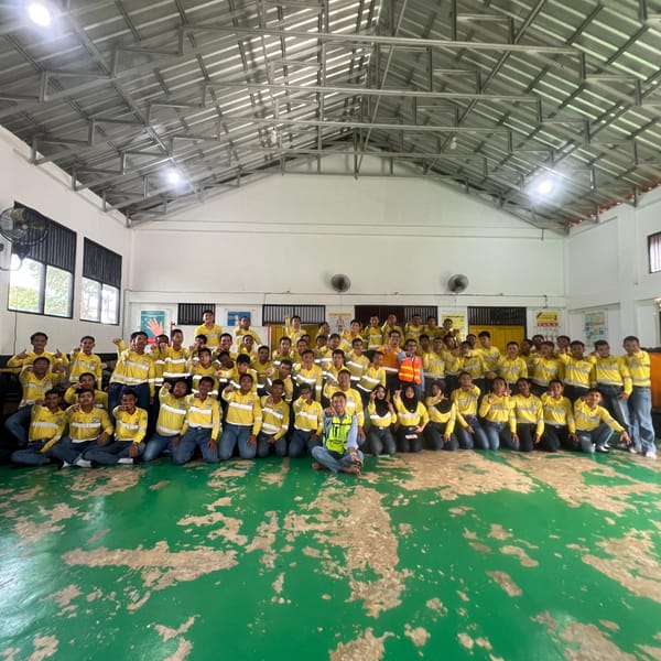 PT Pamapersada Nusantara Anak Usaha UT Jalankan Program PAMA ARIA SCHOOL untuk SISWA TAB di SMKN 1 SATUI