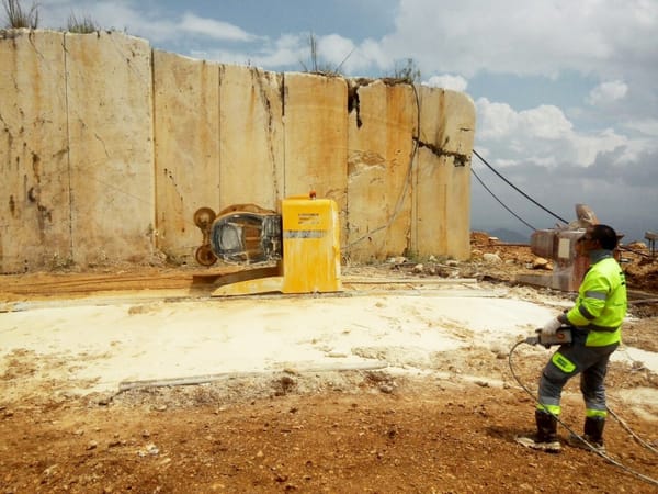 Atlas Copco Datangkan Alat Pemotong Marmer dan Granit Ke Indonesia