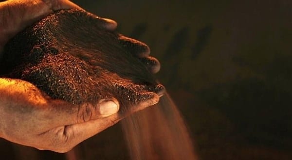 Malaysia Akan Hentikan Sementara Ekspor Bauksit