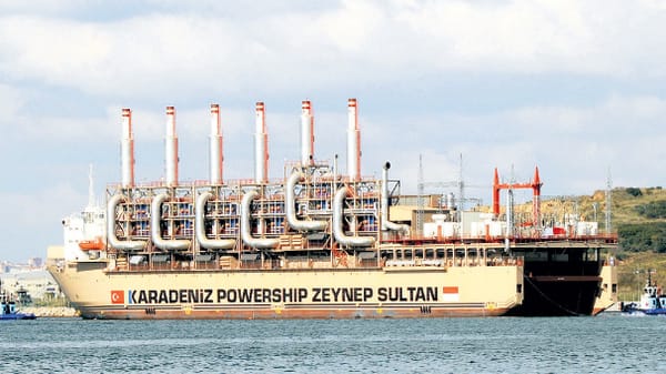 Kapal Zeynep Sultan Tetap Pasok Listrik di Manado