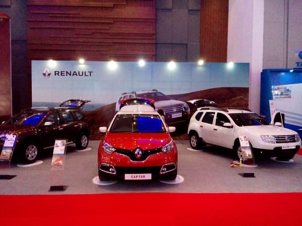 Renalut Tawarkan Cash Discount Di GIIAS Makasar