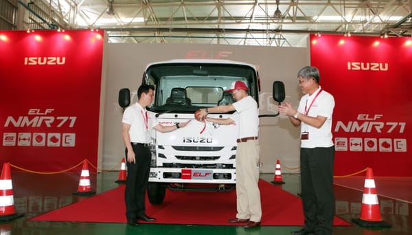 Bidik Pasar Domestik, ISUZU Luncurkan Truk Ringan NMR 71