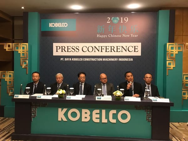 Kobelco Rayakan Imlek Bersama Pelanggan Seluruh Indonesia