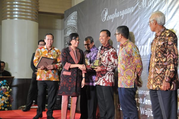 PTBA Raih Penghargaan Wajib Pajak 2019