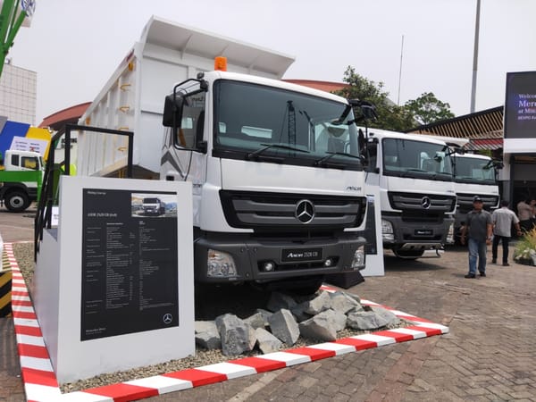 Mercedes Benz Kenalkan Truk Pegas Tebal Tipe Axor 2528 CH