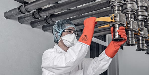 Saatnya Tangan Kita Terlindungi dari Bahan Kimia