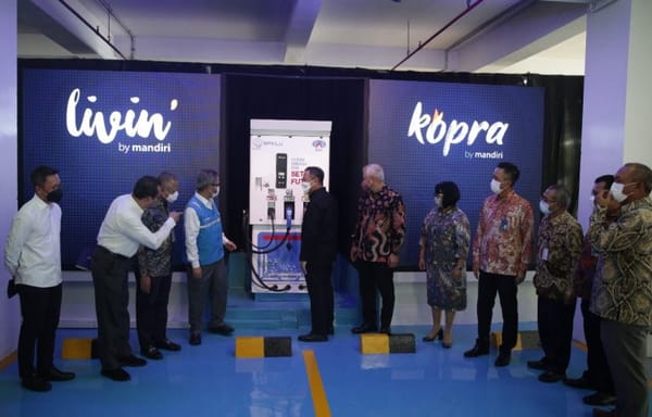 Dukung Ekosistem Kendaraan Listrik, PLN Apresiasi Bank Mandiri Hadirkan SPKLU