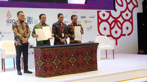 Tekan Emisi Karbon, PTBA Kembangkan PLTS di Area Pabrik SIG