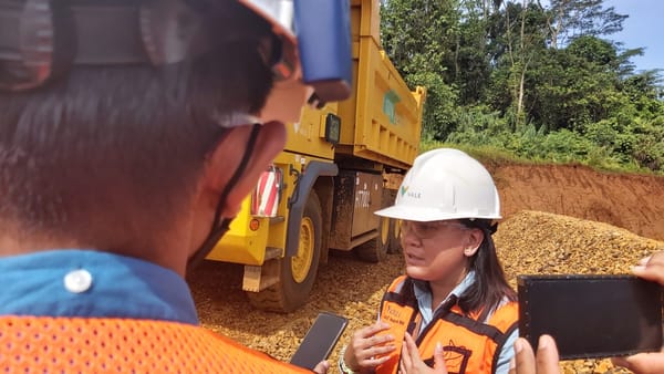 Cerita Yulianti, Operator Dump Truck Listrik Perempuan Pertama dari PT Vale