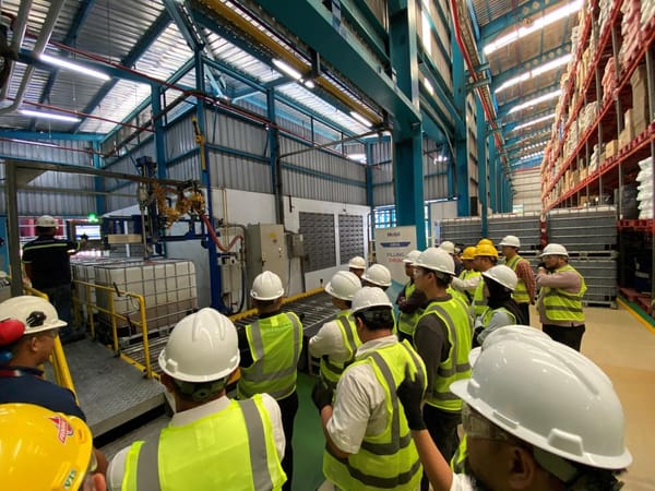 Kunjungi Pabrik EMLI di Cilegon, PERTAABI: Pelumas Mobil™ Lubricants Berkualitas