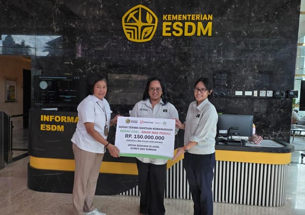 Sinergi Dengan KESDM Dan KLH, Berau Coal Salurkan Bantuan Untuk Bencana Sumatera